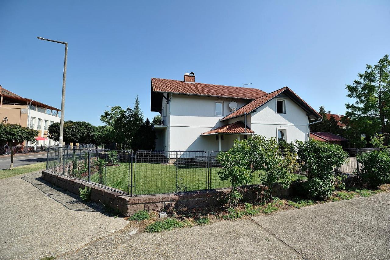 Best Apartman Lelle Balatonlelle Dış mekan fotoğraf